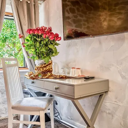 Historic Plaza Varos (adults Only) Otel 4*
