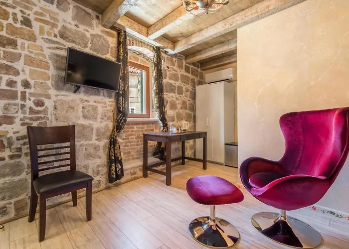 Hotel Historic Plaza Varos (adults Only) Split