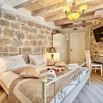 Historic Plaza Varos (adults Only) 4* سبليت