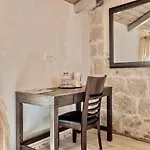 Hotel Historic Plaza Varos (adults Only) 4*