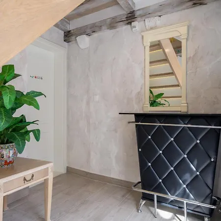 Historic Plaza Varos Hotel Split