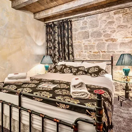 Hotel Historic Plaza Varos (adults Only) Spalato