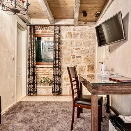 Historic Plaza Varos (adults Only) Hotel Split