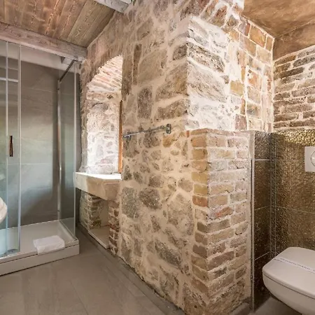 Historic Plaza Varos (adults Only) 4*